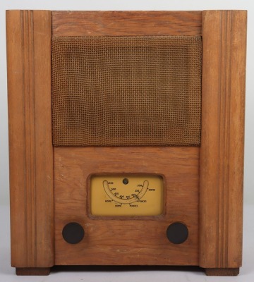 WW2 'War-Time Civilian Receiver' Utility Radio Set.