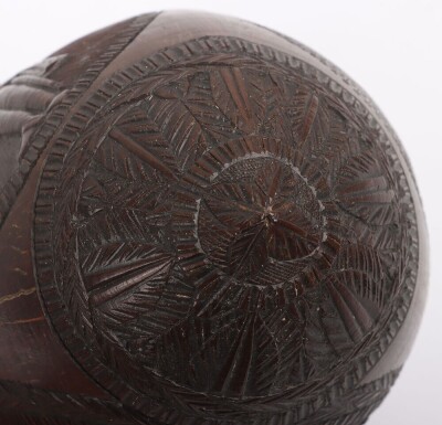 French Napoleonic Carved Coconut Flask with Scenes of Napoleon and Victories in Egypt - 5