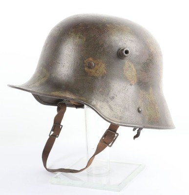 WW1 Imperial German M16 'Splotch' Camouflaged steel combat helmet - 4