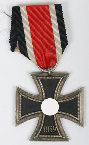 1939 Iron Cross 2nd Class by Arbeitsgemeinschaft der Hanauer Plakettenhersteller, Hanau