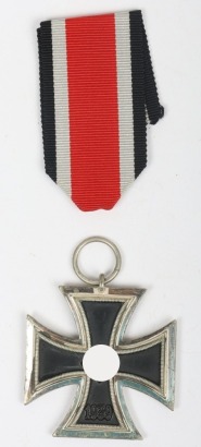 1939 Iron Cross 2nd Class by C.E. Juncker, Berlin, zinc core