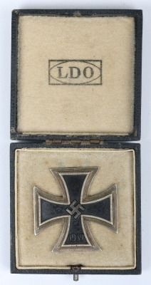 1939 Cased Iron Cross 1st Class by Rudolf W&auml;chtler & Lange, Mittweida - 4