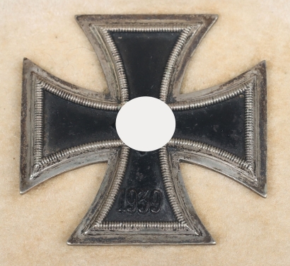 1939 Cased Iron Cross 1st Class by Steinhauer & L&uuml;ck, L&uuml;denscheid