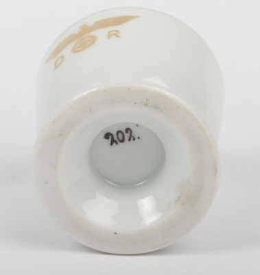 Third Reich Deutsche Reichsbahn Porcelain Egg Cup from Adolf Hitler's Personal Dining Wagon Sonderzug 10 202, - 4