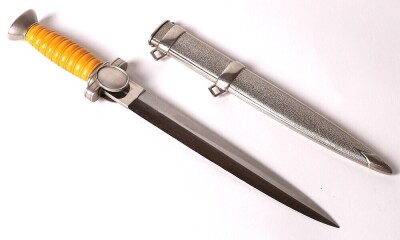 Third Reich Red Cross / Social Welfare Officers Dress Dagger - 3