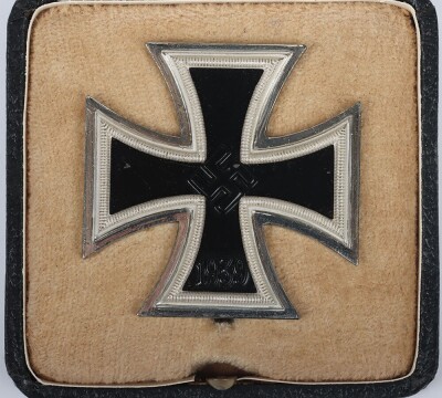 WW2 German 1939 Iron Cross 1st Class in Presentation Box by Friedrich Orth, Wien, - 3