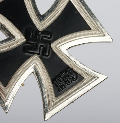 WW2 German 1939 Iron Cross 1st Class in Presentation Box by Friedrich Orth, Wien, - 8