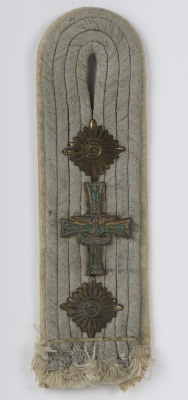 Single Wehrmacht Heer Hauptmann Tunic Shoulder Board with &ldquo;Stalingrad&rdquo; Cypher
