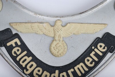 Third Reich Field Police 'Feldgendarmerie' Gorget. - 4