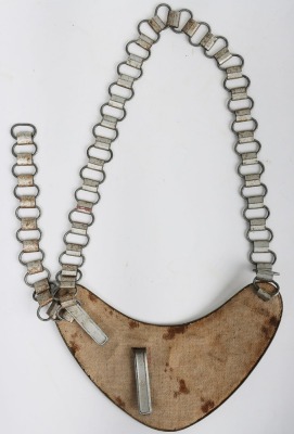 Third Reich Field Police 'Feldgendarmerie' Gorget. - 5