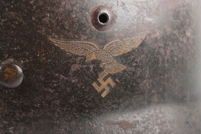WW2 German Luftwaffe M35 Double Decal 'Droop Tail' Steel Helmet. - 3
