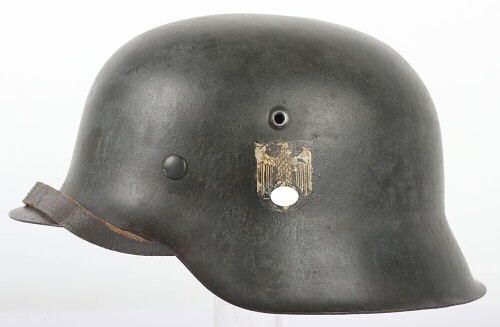 WW2 German Army (Heer) M42 Single Decal Steel Helmet.