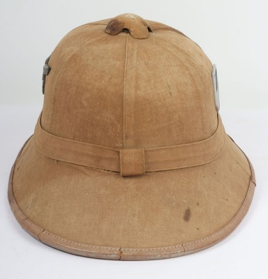 WW2 German Luftwaffe Tropical Pith Helmet - 4