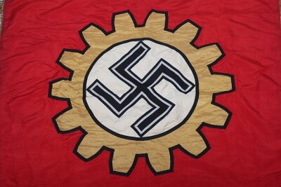 Third Reich Deutsche Arbeitsfront (D.A.F) Exemplary Factory / Honour Flag - 3