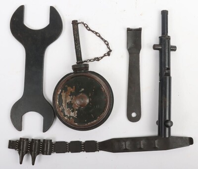WW2 German MG34/42 Machine Gunners Tool Pouch and Tools. - 8