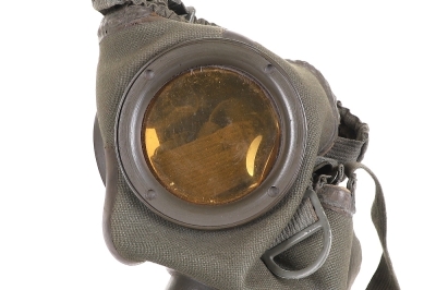 WW2 German Armed Forces Combat Gas Mask in Canister - 3