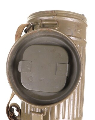WW2 German Armed Forces Combat Gas Mask in Canister - 10