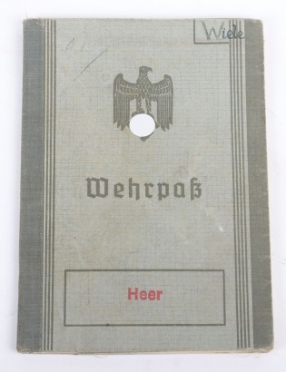 WW2 German Wehrpass to Uffz. Heinrich Wiele, Flak-Btl. 605, later service in Afrika