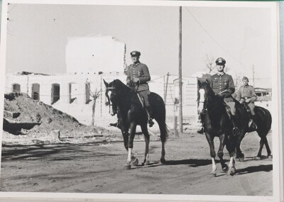 Interesting Grouping of Private Photographs from Generaloberst Frhr von Weichs Inspecting a Command Post and Hospital on the Eastern Front - 4