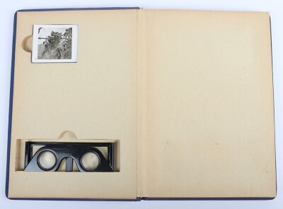 WW2 German Stereoscopic Book &ldquo;Der Kampf im Westen&rdquo; Complete with Viewer and photographs - 4