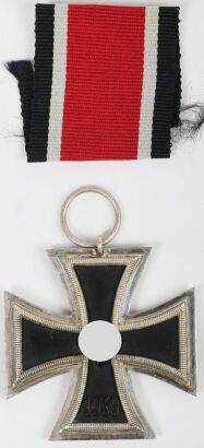 1939 Iron Cross 2nd Class by Arbeitsgemeinschaft f&uuml;r Heeresbedarf in der Graveur & Ziselierinnung, Berlin 23 with Meybauer Core