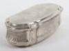 A large Continental oval snuff box - 4