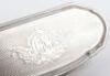 A large Continental oval snuff box - 5