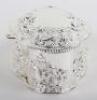 A Victorian chased silver box, Chester 1896 - 3