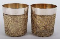 A pair of Stuart Devlin beakers, 1978