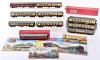 Hornby Dublo ten passenger coaches