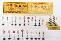Dinky Toys 777 Ten Belisha Beacons, in trade box