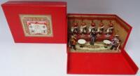 CBG Mignot set 598 French Can-can Dancers in nightclub dioramic box with four patrons, four chairs, two tables and Maitre d' (Conditon Excellent, box Excellent) 1999 (16)