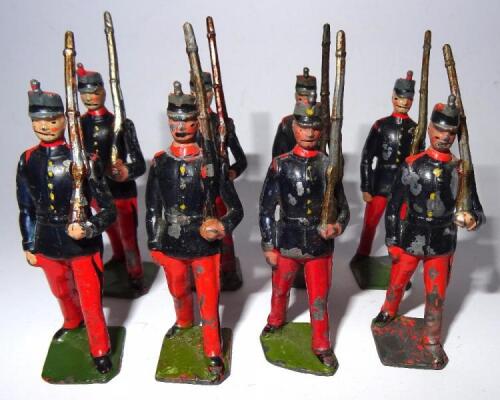 Britains set 92, Spanish Infantry SECOND VERSION (Condition Fair, one Poor, three not matching paint) 1926 (8)