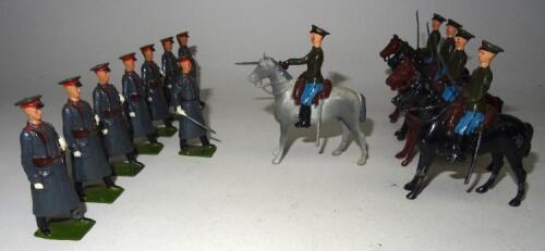 Britains Red Army, set 2015, Guards and Cavalry with Officers (Condition Very Good) 1948 with sixteen additional Guards and two Officers (Condition Good, two arms replaced, most bases repainted) 1950 (29)