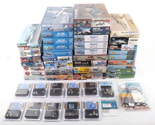 Thirty-four 1:72 scale Fighter Jet model kits