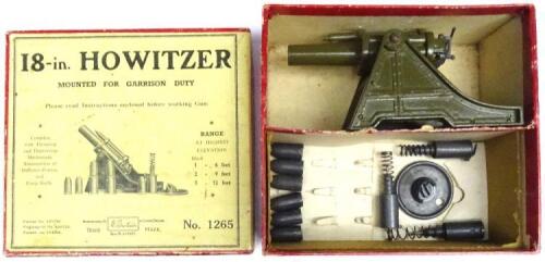 Britains set 1265, 18inch Howitzer, Garrison Mounting khaki finish, with complete set of ammunition in original illustrated box (Condition Very Good, box Good) 1935 (1)