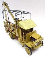 Toy Army Workshop Peerless Recovery Vehicle desert finish, open bonnet (Condition Excellent) (1)