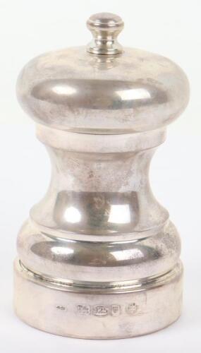 A silver pepper mill/grinder, stamped 925 with London mark