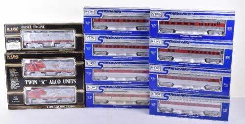 Boxed 0 gauge 3-rail K-Line Santa Fe Diesel locomotives and coaches