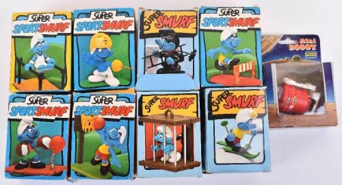 Boxed and loose Smurf figures