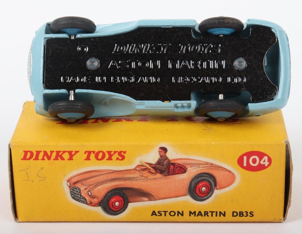 DINKY TOYS ASTON MARTIN DB3 SPORTS AVEC BOÎTE D ORIGINE