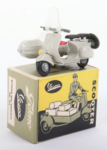 Tekno Vespa de Luxe 125 Scooter & Sidecar