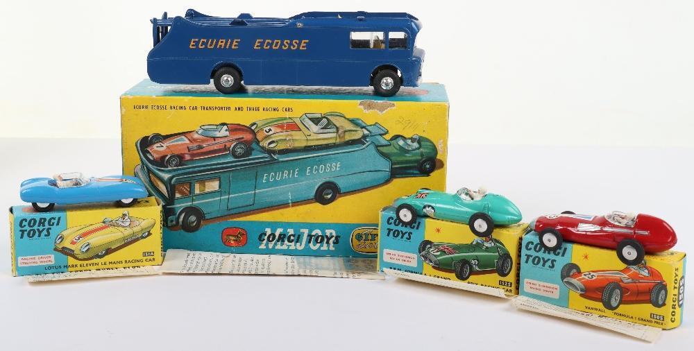 CORGI TOYS - Corgi Toys Gift Set 13, Renault R16 Tour De France CORGI TOYS - Corgi Toys Gift Set 13, Renault R16 Tour De France