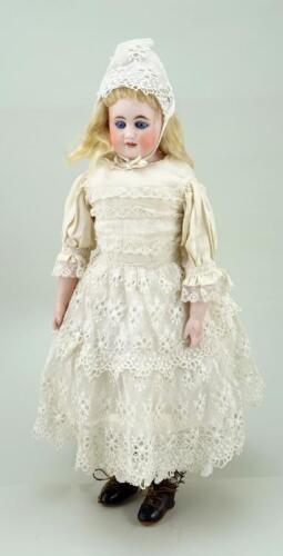 Bahr & Proschild 3095 bisque shoulder head doll, German circa 1910,