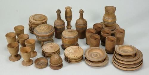 Turned wooden children&rsquo;s kitchen wear, 19th century,