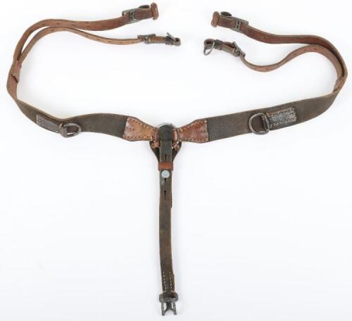 Set of WW2 German Equipment &ldquo;Y&rdquo; Straps