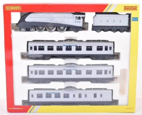 Hornby 00 Gauge R3174 Silver Jubilee Train Pack