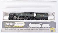 Wrenn H0/00 W2269 Battle Of Britain Class Locomotive and Tender