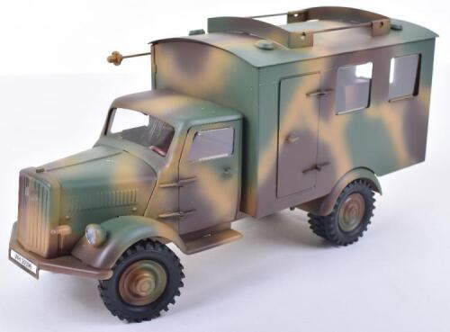 Gert Duscha (Germany) Modern Tinplate Reproduction Hausser/Lineol issue Opel Radio Car