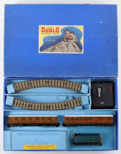 Hornby Dublo 3-rail EDP1 Sir Nigel Gresley Passenger train set